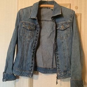 Zip up Retro J. Lo Jean Jacket